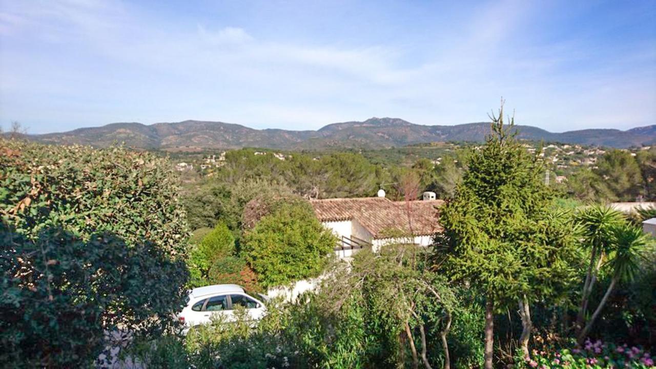 Villa Avec Piscine A Saint-Raphael Et Vue Sur La Montagne المظهر الخارجي الصورة